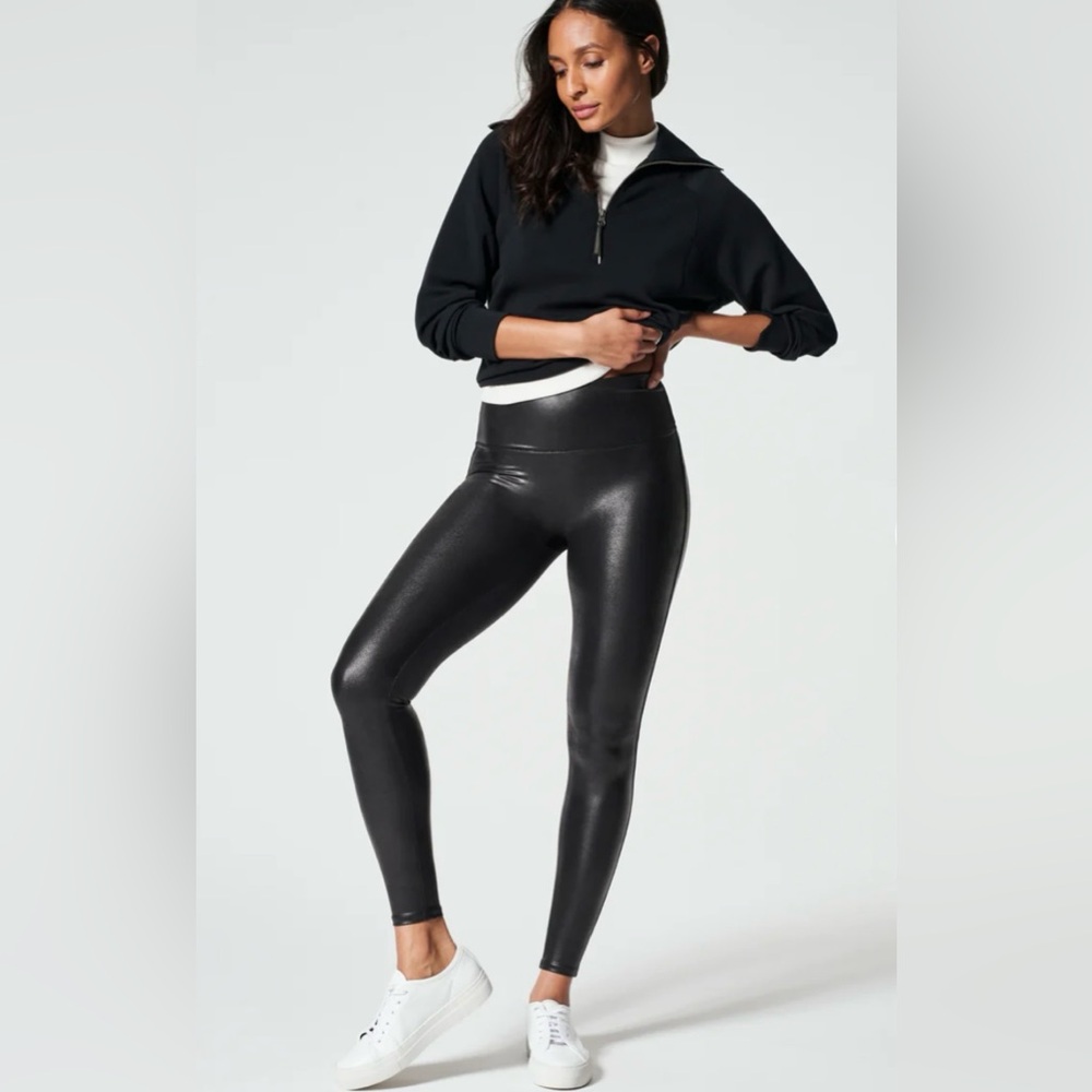 Spanx Faux Leather Leggings Black size Medium